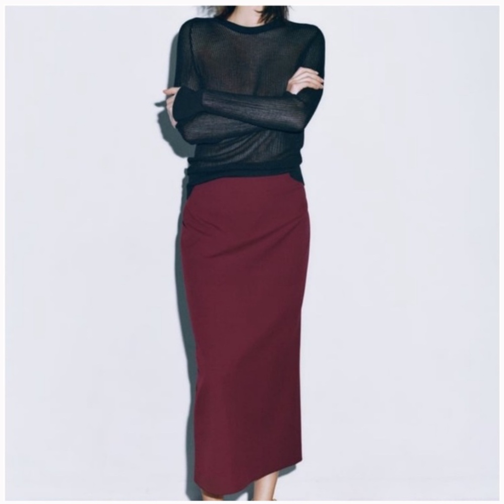 Zara - Midi Pencil Skirt Color: wine size: M